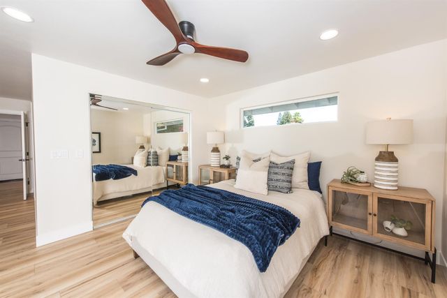 2812 American River Dr, Sacramento, CA 95864
