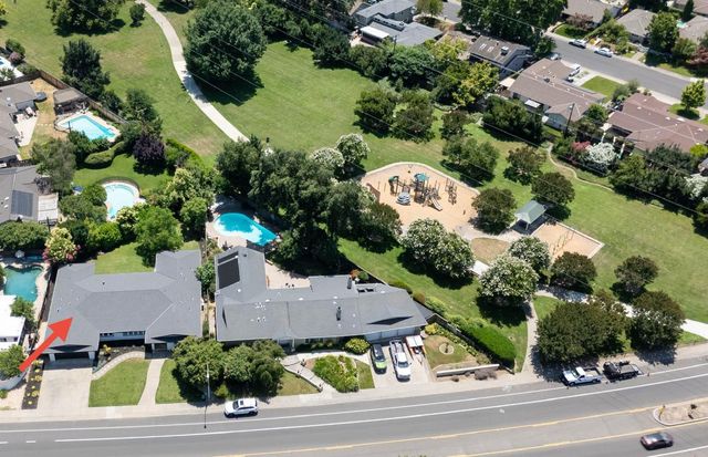 2812 American River Dr, Sacramento, CA 95864