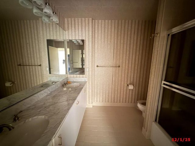 9 Windsor Lane, Boynton Beach, FL 33436