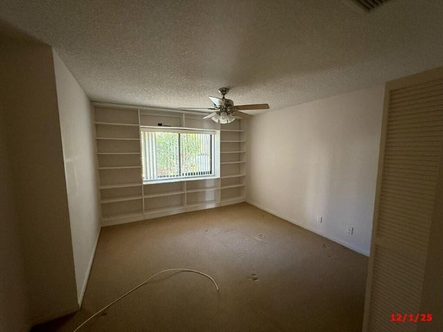 9 Windsor Lane, Boynton Beach, FL 33436