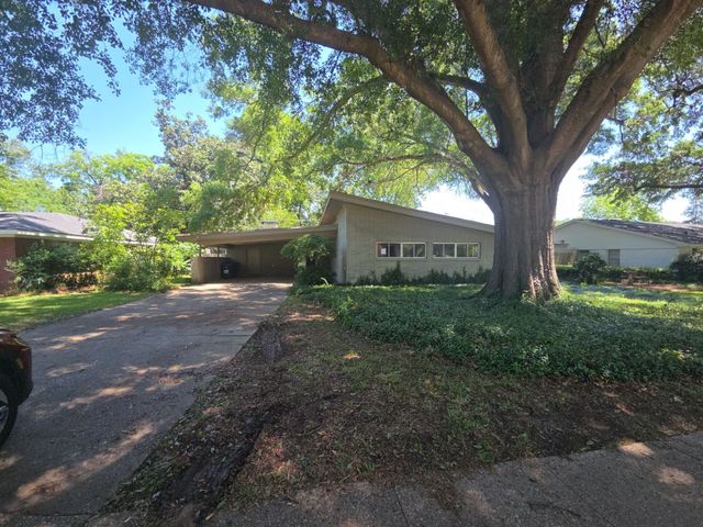 4643 FERN, Shreveport, LA 71105