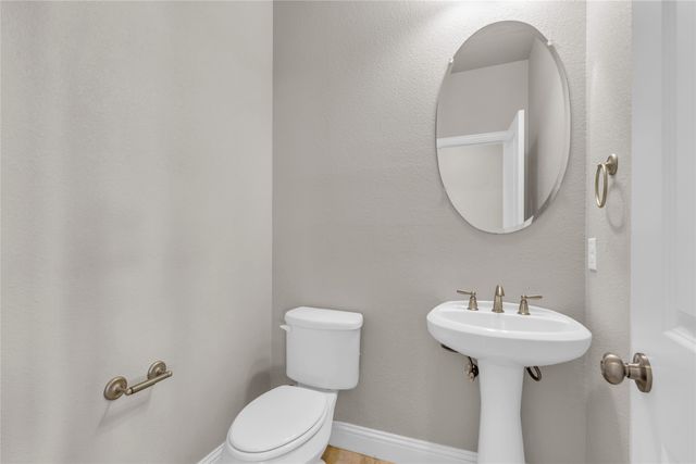 405 Calvert Drive, Midlothian, TX 76065