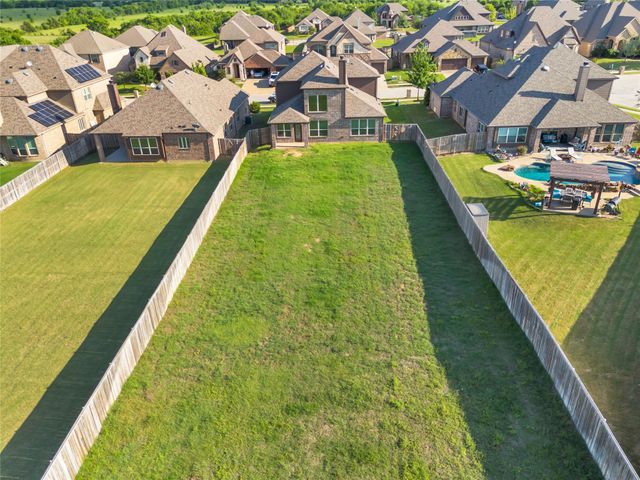 405 Calvert Drive, Midlothian, TX 76065