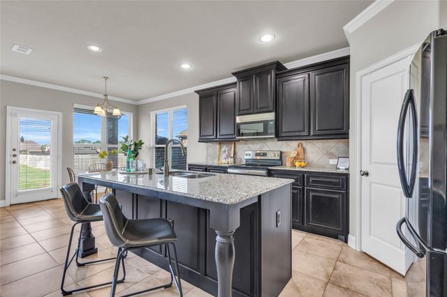 405 Calvert Drive, Midlothian, TX 76065