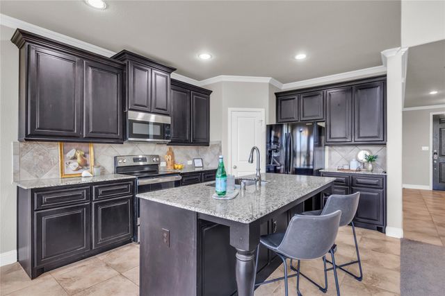 405 Calvert Drive, Midlothian, TX 76065