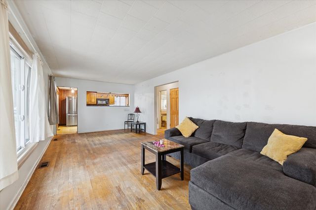 360 N Lincoln Avenue, Villa Park, IL 60181