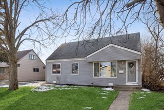 360 N Lincoln Avenue, Villa Park, IL 60181