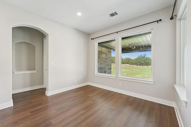 124 Sunrise CIR, Liberty Hill, TX 78642