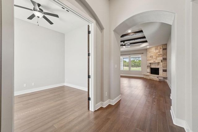 124 Sunrise CIR, Liberty Hill, TX 78642