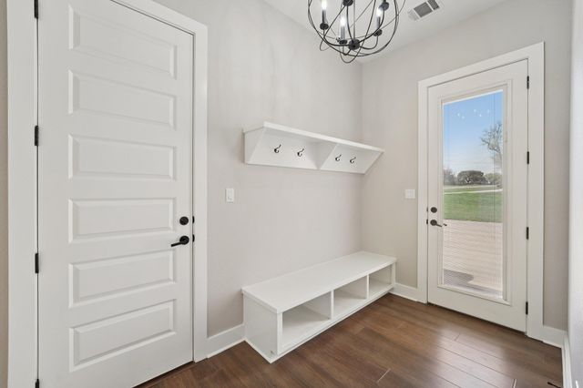 124 Sunrise CIR, Liberty Hill, TX 78642