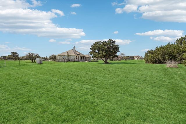 124 Sunrise CIR, Liberty Hill, TX 78642