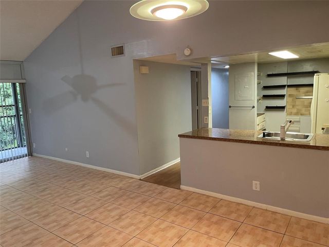 3083 N Oakland Forest Drive 308, Oakland Park, FL 33309