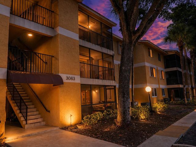 3083 N Oakland Forest Drive 308, Oakland Park, FL 33309
