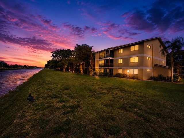 3083 N Oakland Forest Drive 308, Oakland Park, FL 33309