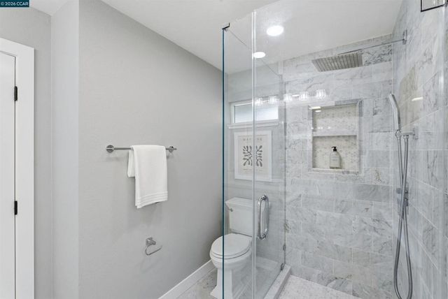 89 Greenfield Dr, Moraga, CA 94556