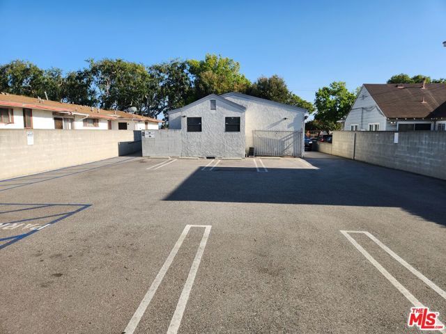 655 E Queen Street, Inglewood, CA 90301
