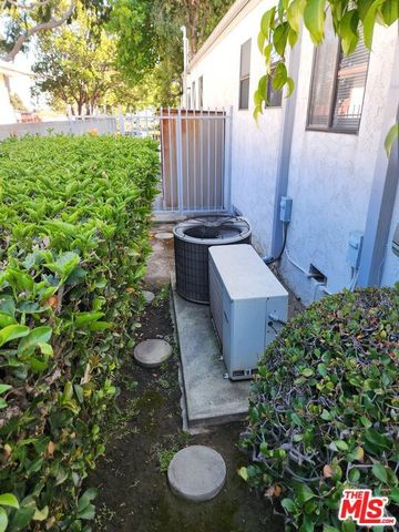 655 E Queen Street, Inglewood, CA 90301