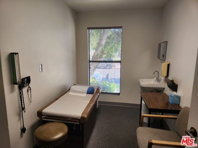 655 E Queen Street, Inglewood, CA 90301