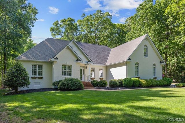 2951 W Maple Grove Ln, Powhatan, VA 23139