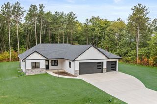 1796 TWO SISTERS COURT, Stevens Point, WI 54482
