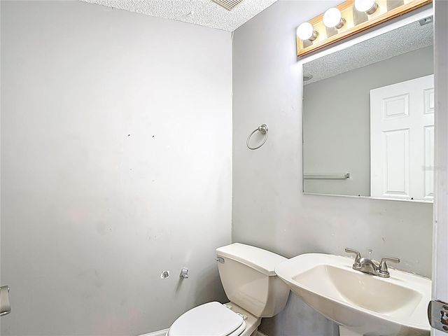 1736 PINE CREEK COURT, Safety Harbor, FL 34695