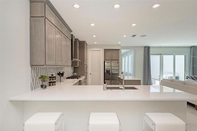 6013 WHITE MANGROVE LANE, Bradenton, FL 34210