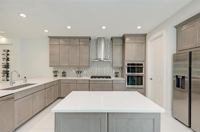 6013 WHITE MANGROVE LANE, Bradenton, FL 34210