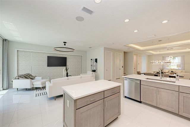 6013 WHITE MANGROVE LANE, Bradenton, FL 34210