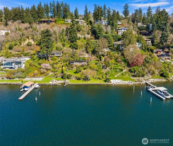 903 Shoreland Drive SE, Bellevue, WA 98004