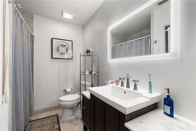 7112 N 15th Street, Mcallen, TX 78504