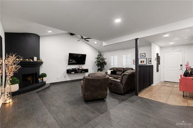 7112 N 15th Street, Mcallen, TX 78504