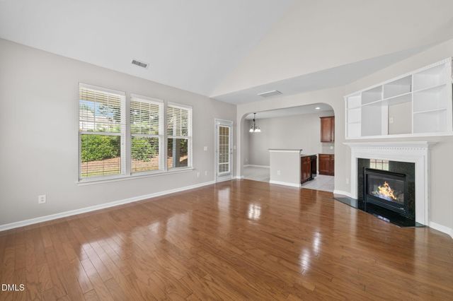 101 Courts Garden Way, Cary, NC 27513