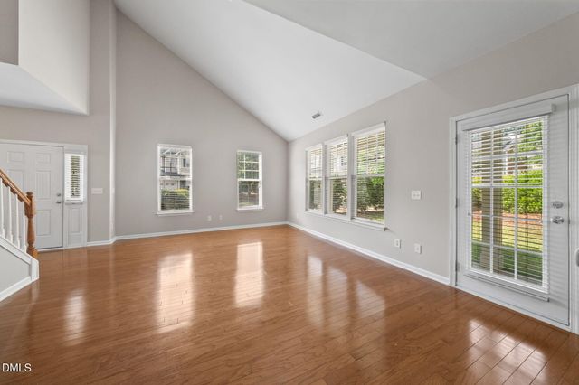 101 Courts Garden Way, Cary, NC 27513