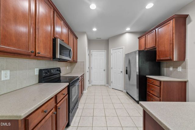 101 Courts Garden Way, Cary, NC 27513