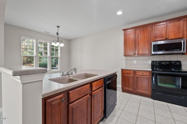 101 Courts Garden Way, Cary, NC 27513