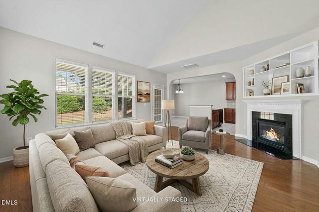 101 Courts Garden Way, Cary, NC 27513