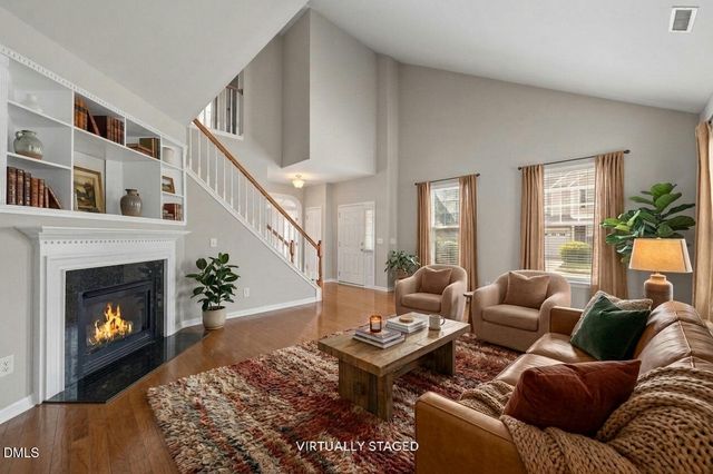 101 Courts Garden Way, Cary, NC 27513