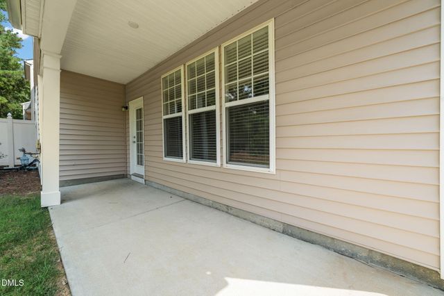 101 Courts Garden Way, Cary, NC 27513