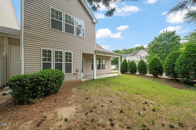 101 Courts Garden Way, Cary, NC 27513