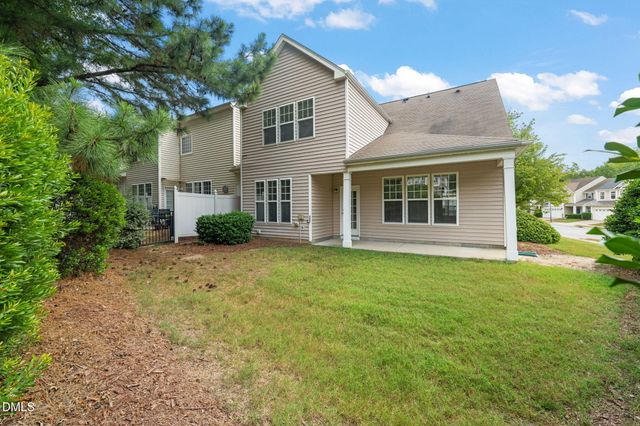 101 Courts Garden Way, Cary, NC 27513
