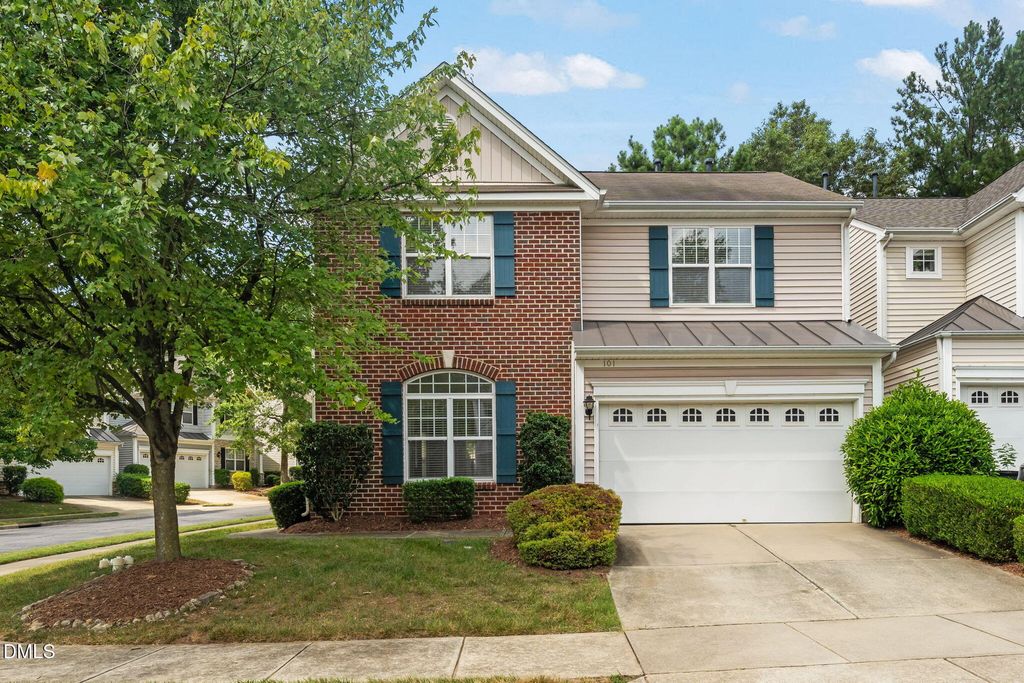 101 Courts Garden Way, Cary, NC 27513
