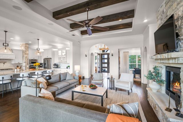 1543 Via Principale, New Braunfels, TX 78132