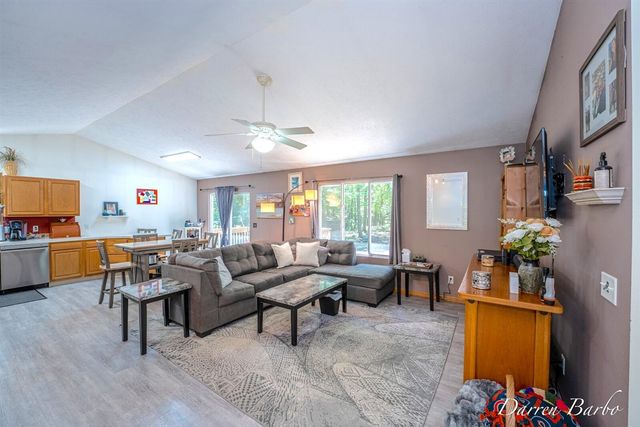 4561 N Pine Avenue, Mears, MI 49436