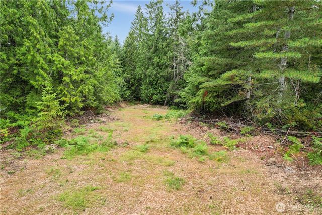1171 W Camp Sundown Road, Bremerton, WA 98312