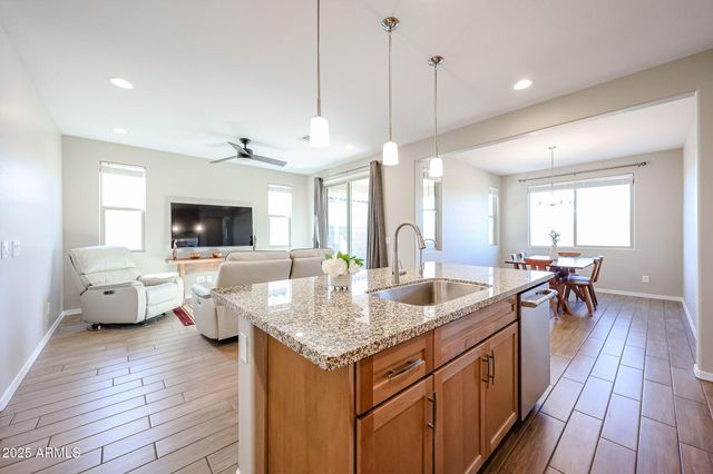 18062 W AMBER RIDGE Way, Goodyear, AZ 85338