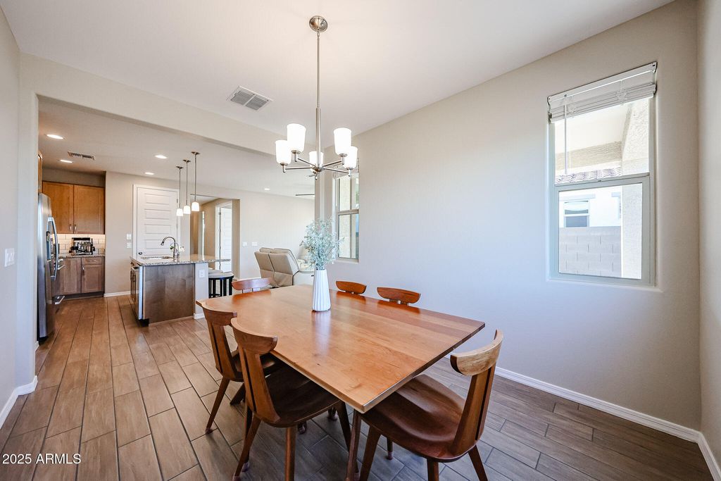 Image 16 of property listing at 18062 W AMBER RIDGE Way, Goodyear, AZ 85338