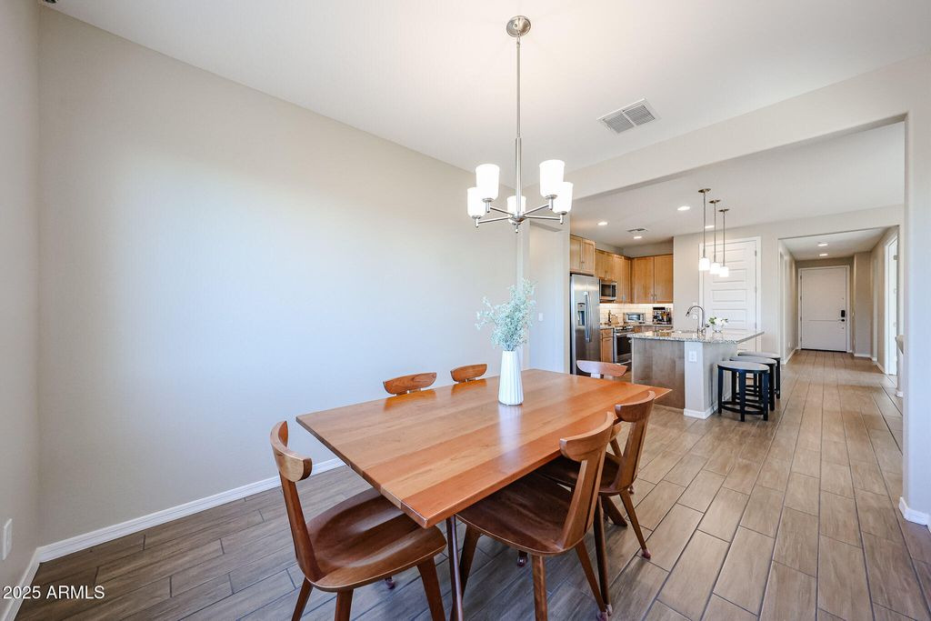 Image 17 of property listing at 18062 W AMBER RIDGE Way, Goodyear, AZ 85338