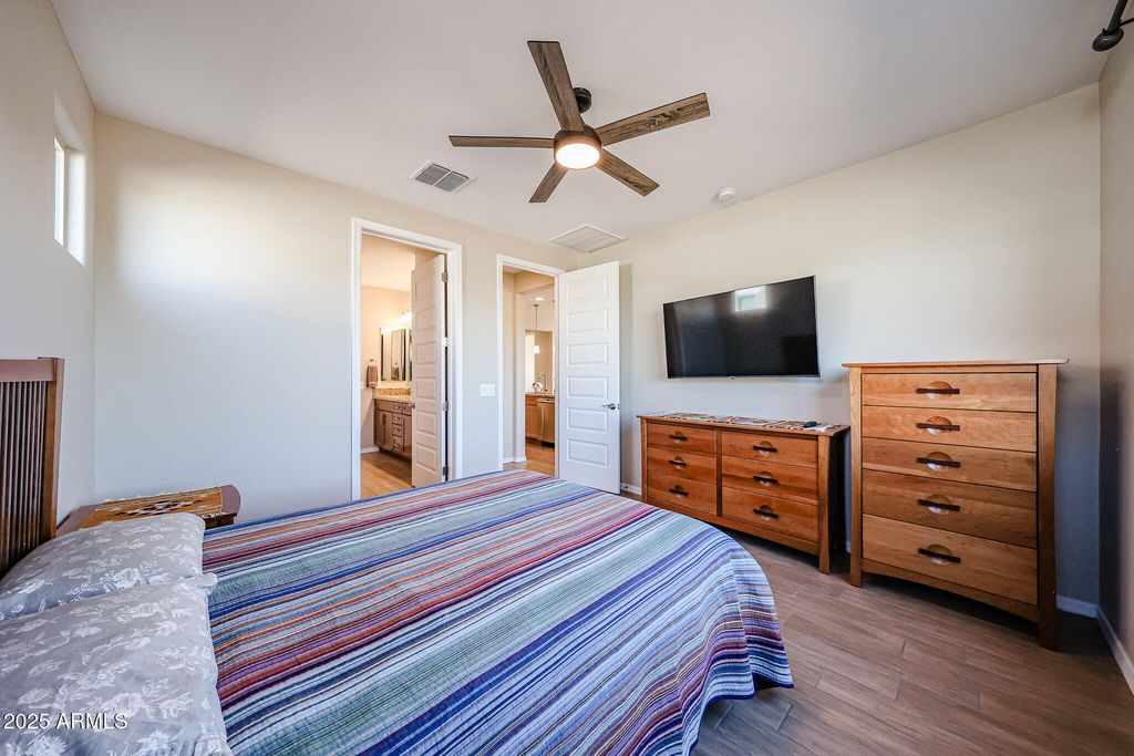 Image 20 of property listing at 18062 W AMBER RIDGE Way, Goodyear, AZ 85338