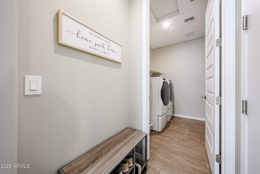 Image 32 of property listing at 18062 W AMBER RIDGE Way, Goodyear, AZ 85338