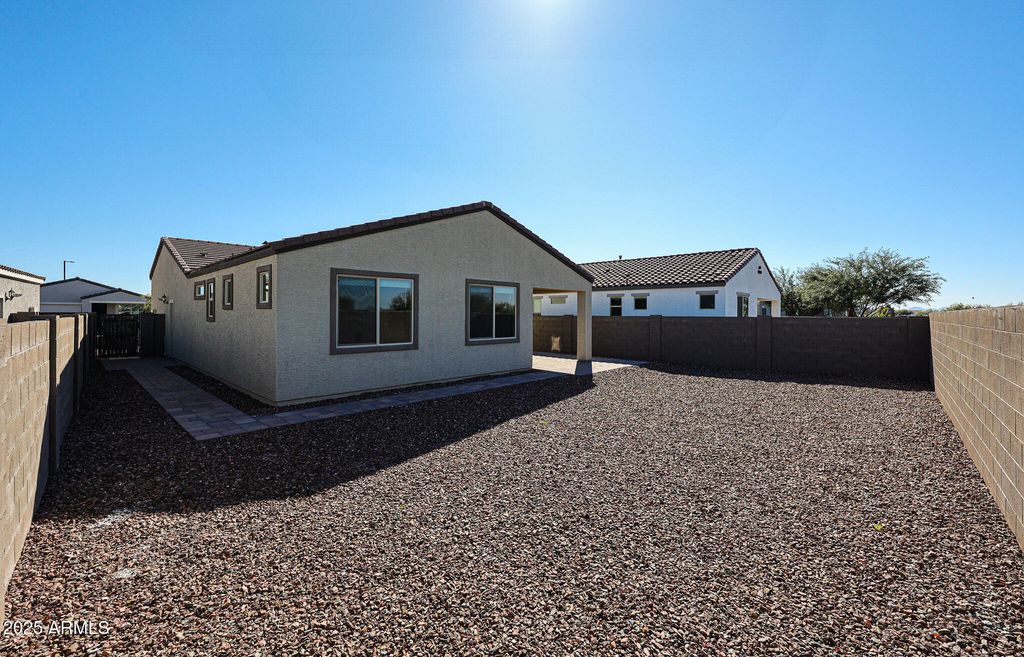 Image 34 of property listing at 18062 W AMBER RIDGE Way, Goodyear, AZ 85338